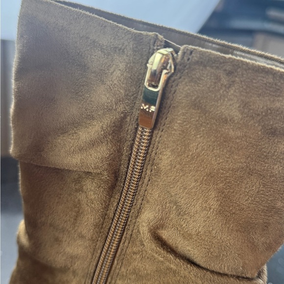 Boots MarC Fisher size 8 1/2 exellent Conditions - Picture 4 of 10